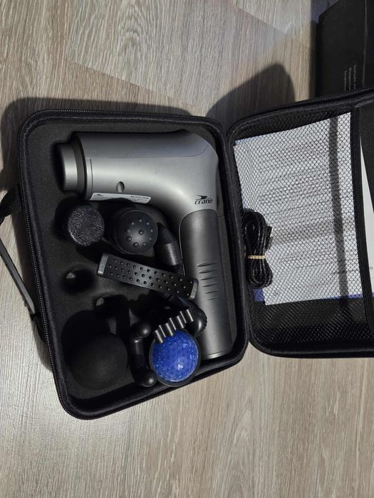 Ръчен масажор с различни накрайници