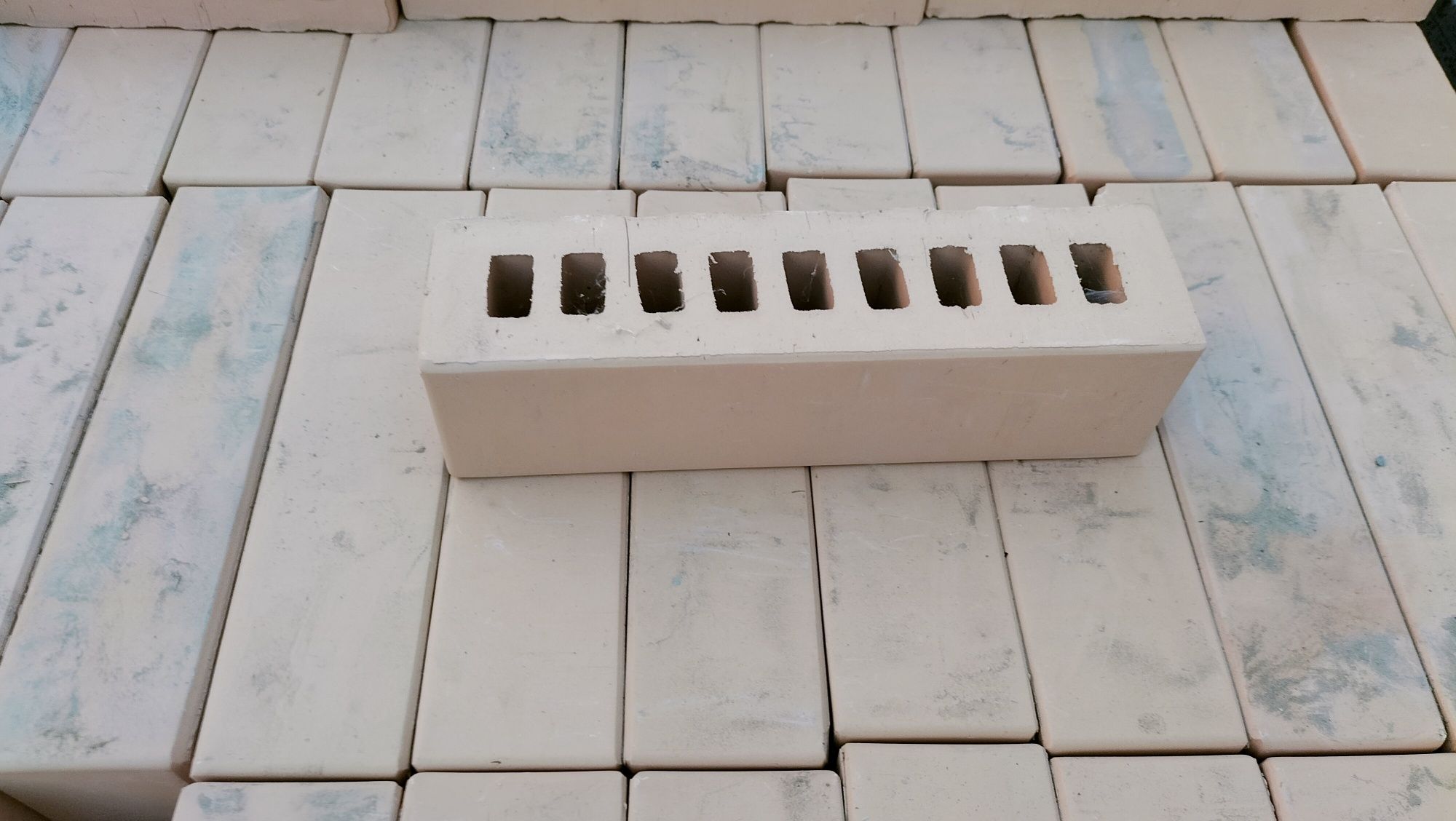 Кирпич солома 180тг