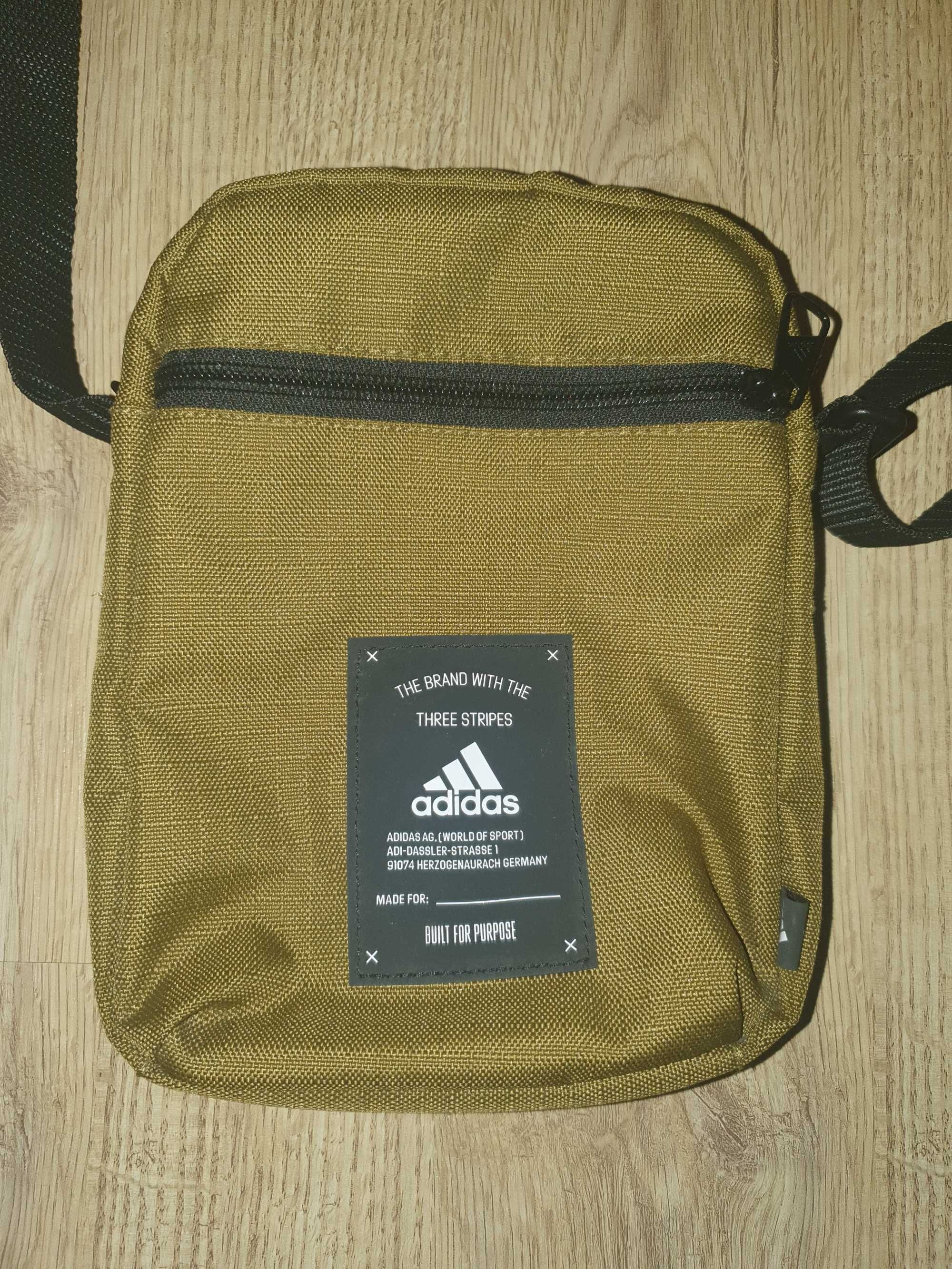 Чантичка Adidas Linear Organizer Graphic