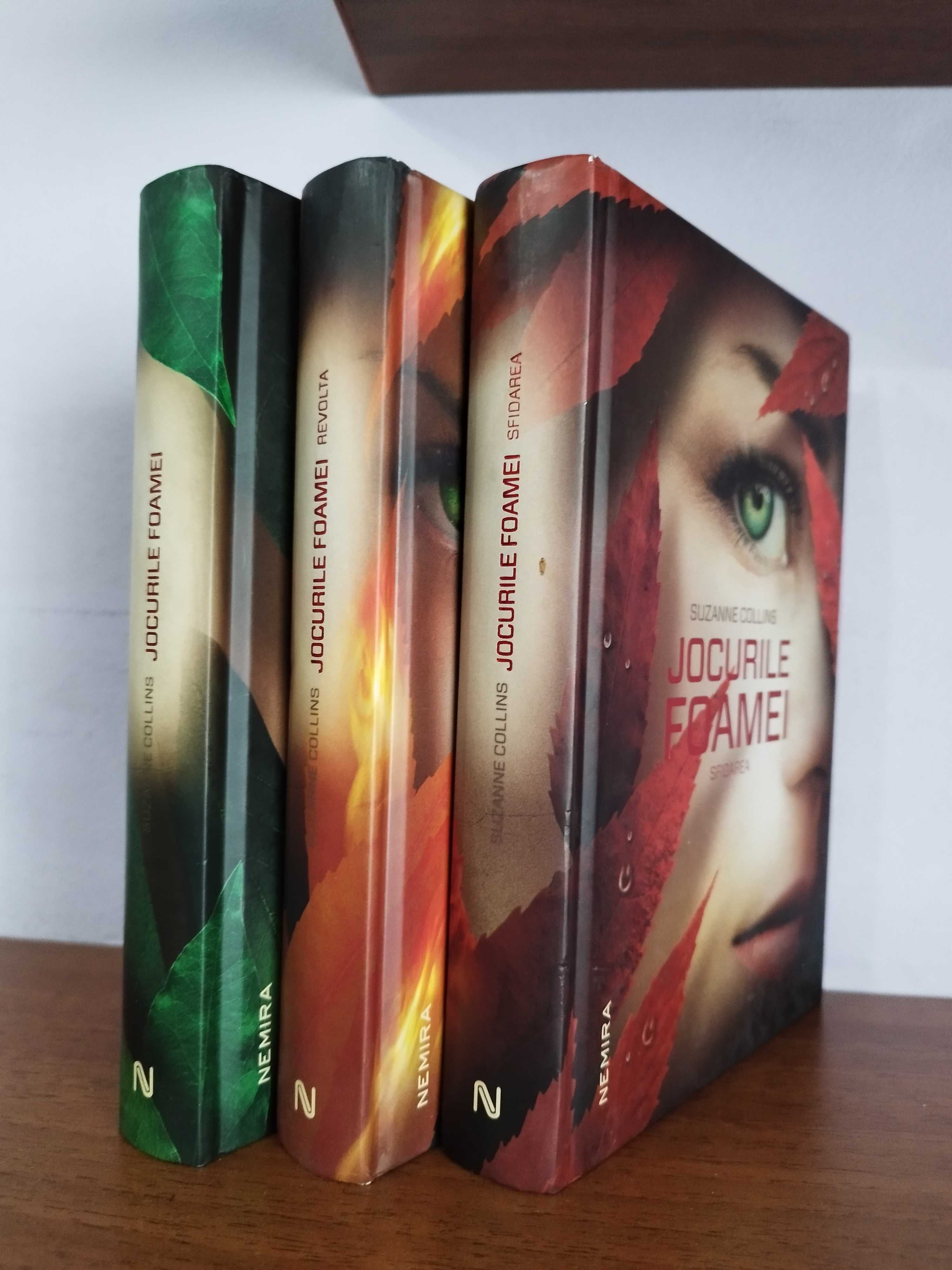 Suzanne Collins - Jocurile foamei (3 vol)