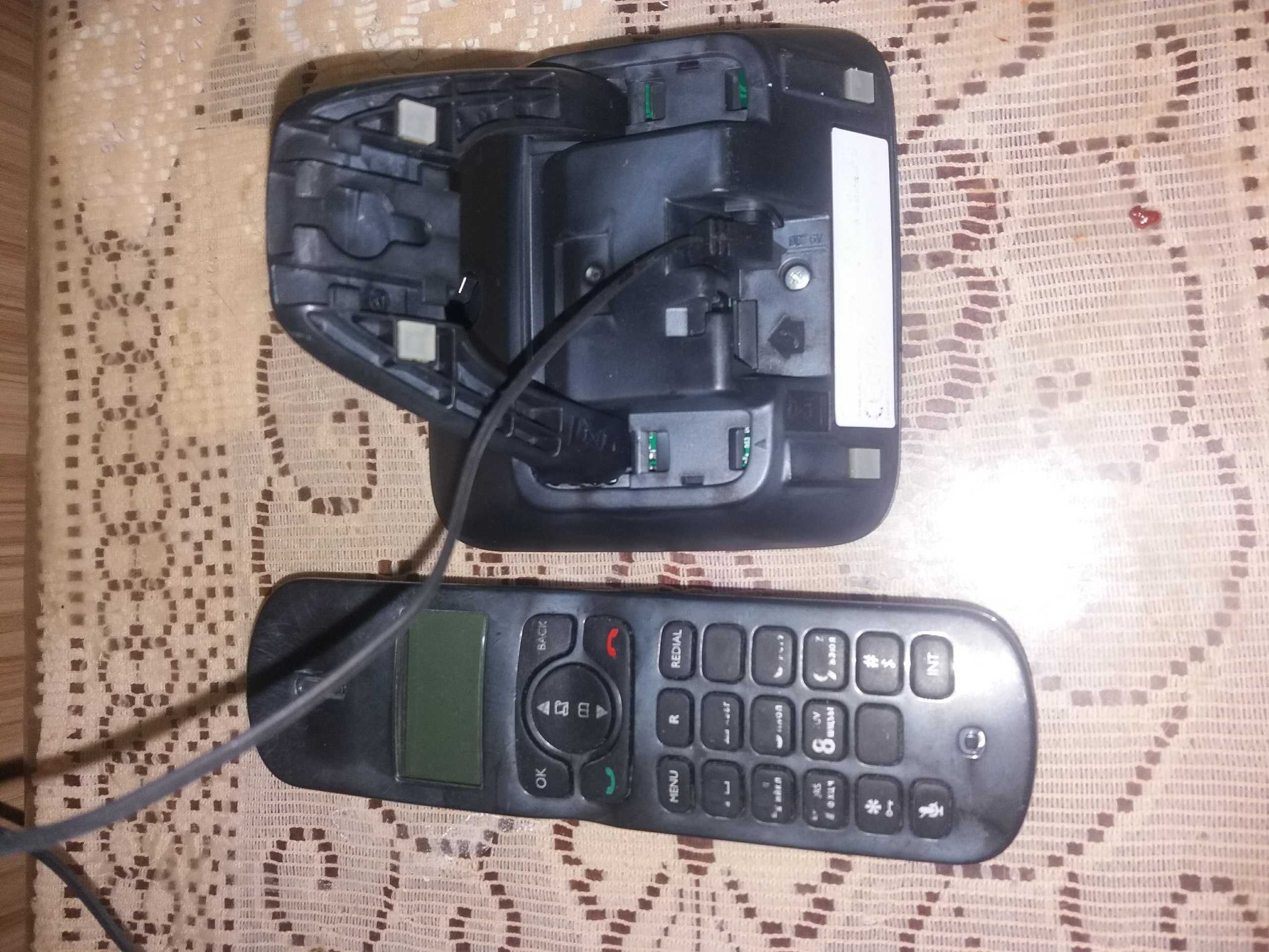 Радиотелефон Philips с автоответчиком