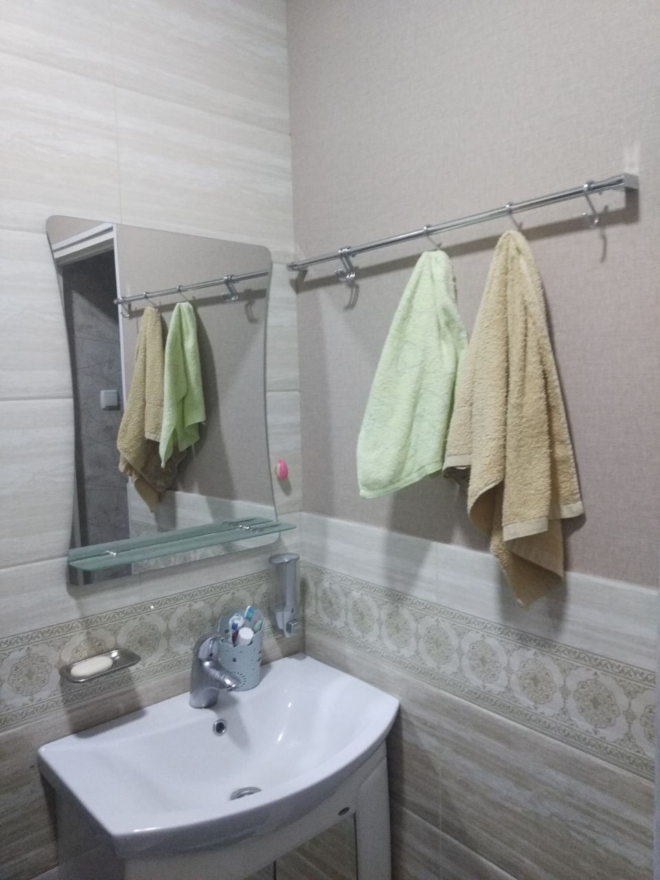 Продаётся 2 в 3/2/4 ком квартира. Экобазар