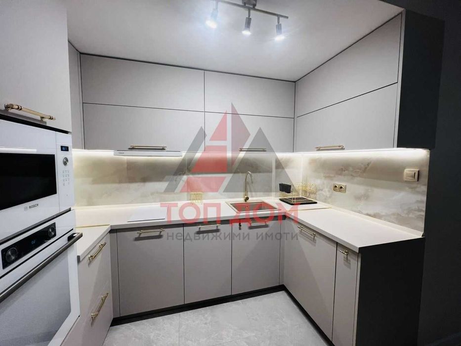 Дава се под наем Двустаен апартамент в Варна, Гръцка махала - 52 кв.м за 900 € - Снимка #1