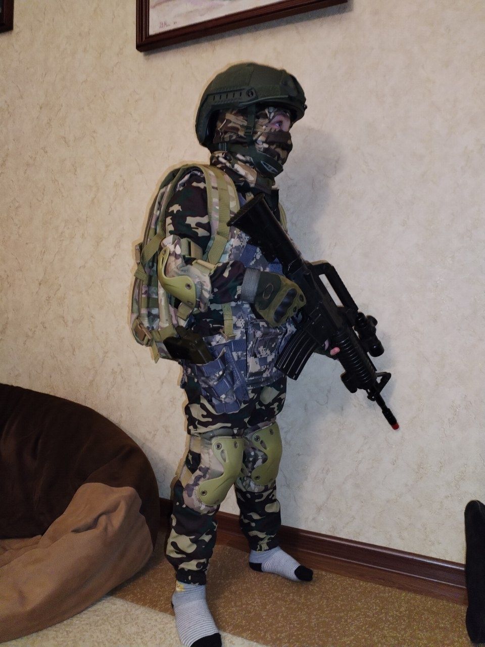 Форма военная от 3 до 11 лет новая.