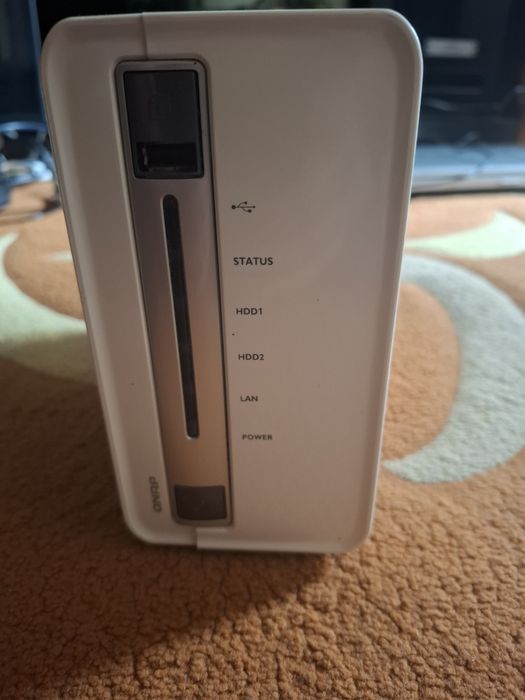 NAS QNAP TS-212 E  HDD 4 TB(2 buc)
