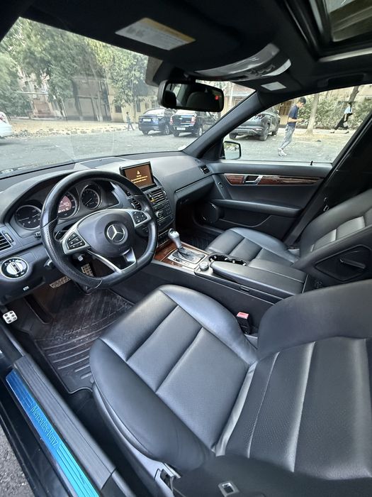 Mercedes Benz W204 C300 4Matic 2009