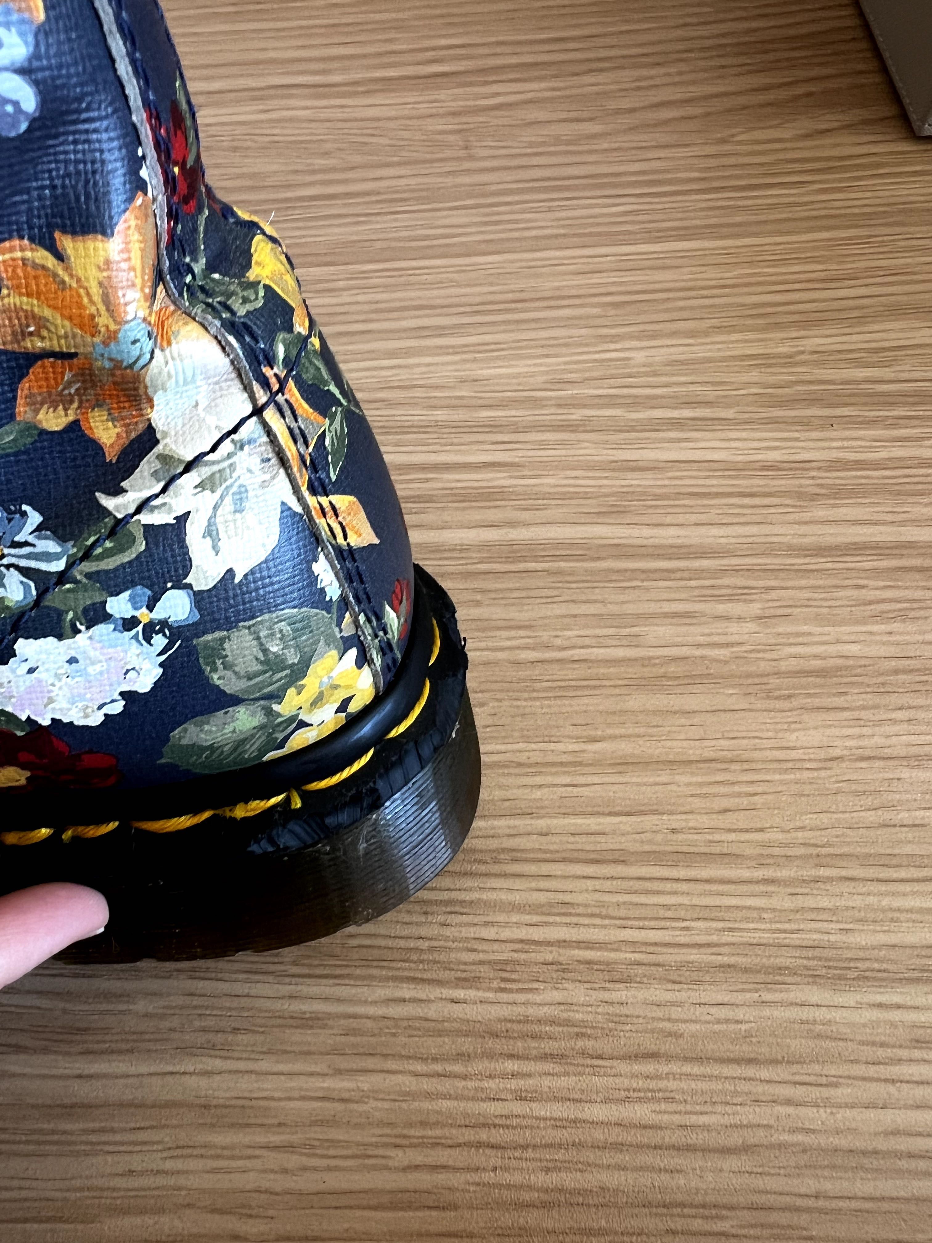 Dr. Martens флорални и цветни кубинки (на цветя)