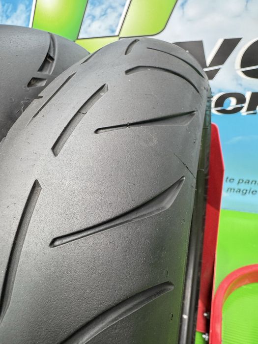 Set anvelope Moto 120 70 17 si 180 55 17 Metzeler 2023 M5RR set122