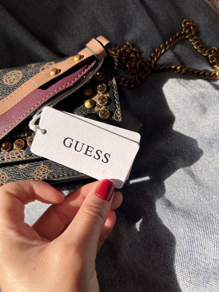 Чанта Guess