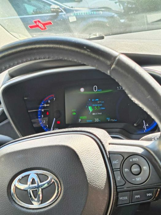 Corolla sedan hybrid in garantie- 18500 euro