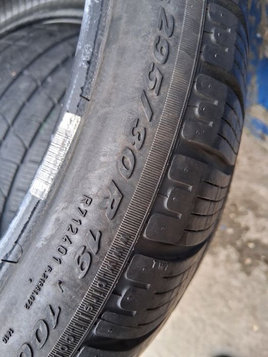 295 30 19 PIRELLI 2бр зимни