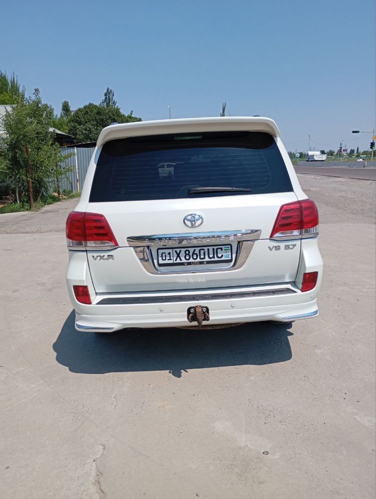 Land crusier Dvuxsotka