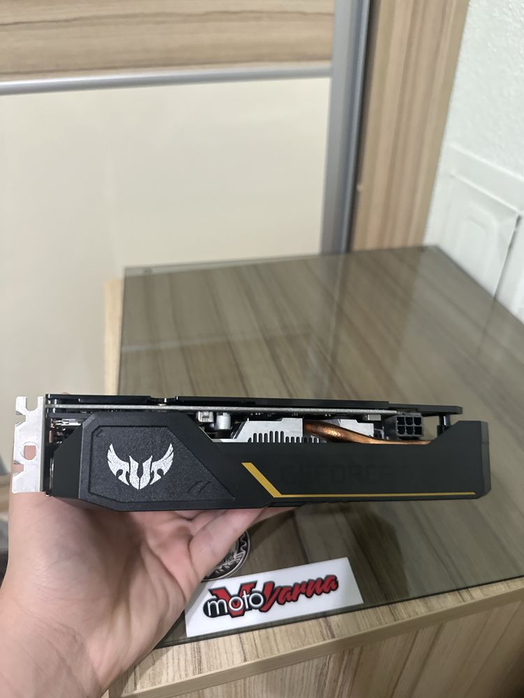 Продава се видеокарта Nvidia gtx 1650 super 4gb ram 128bit (Asus tuf)