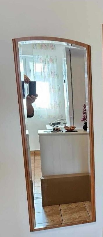 Mobilier de hol cu oglinzi