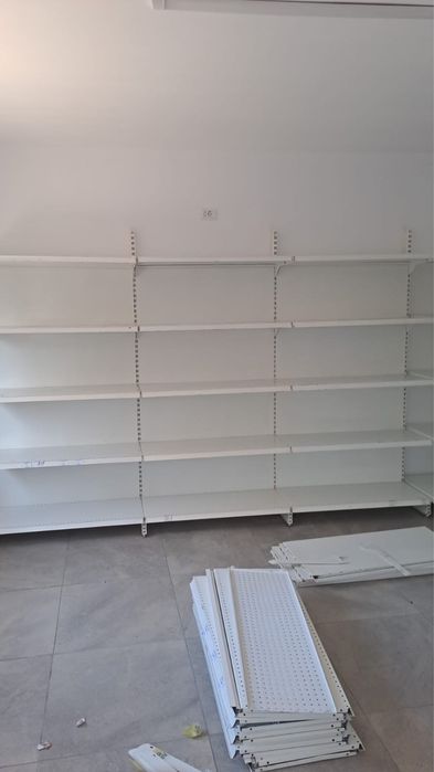 Rafturi metalice de magazin