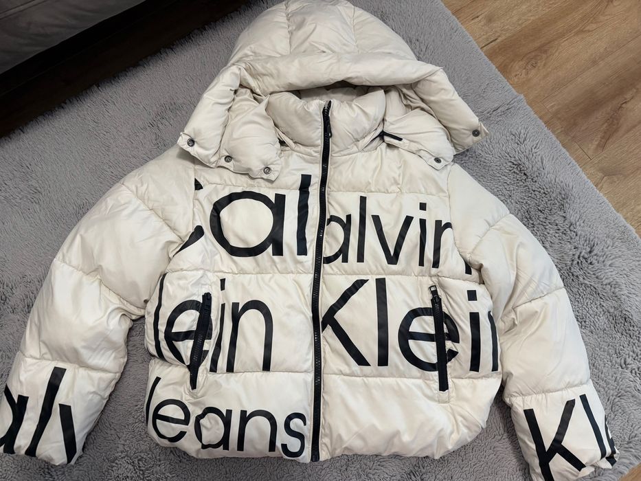 Calvin Klein яке