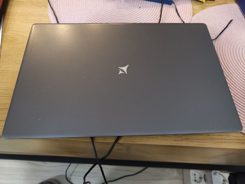 продавам лап топ ALLVIEW / LENOVO  15.6 инча