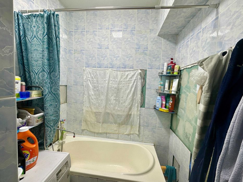 Sergeli 5a 3 xonali kvartira sotiladi 3/4/7