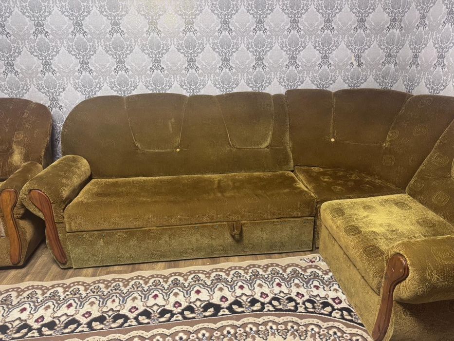 Диван продаеться срочно