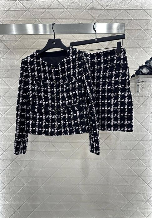 Комплекти Chanel, Dior