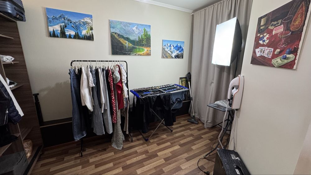 Девушка на подселение