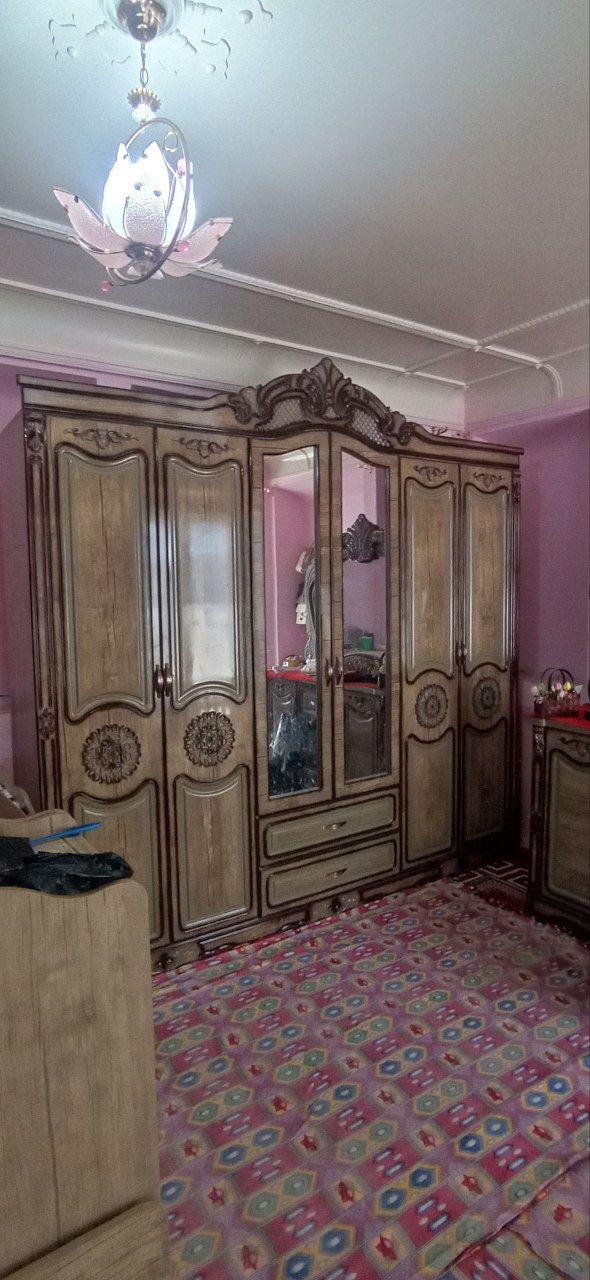 Shkaflar sotiladi