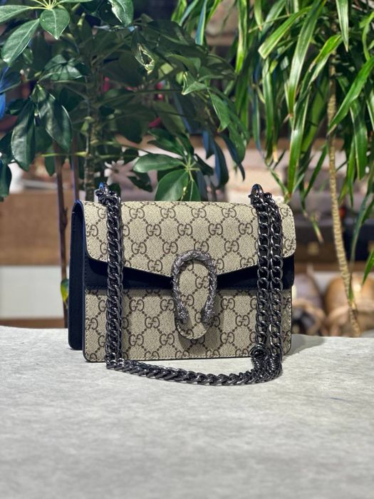 Geanta Gucci Noua !!! Dimensiuni 21/15 !!!