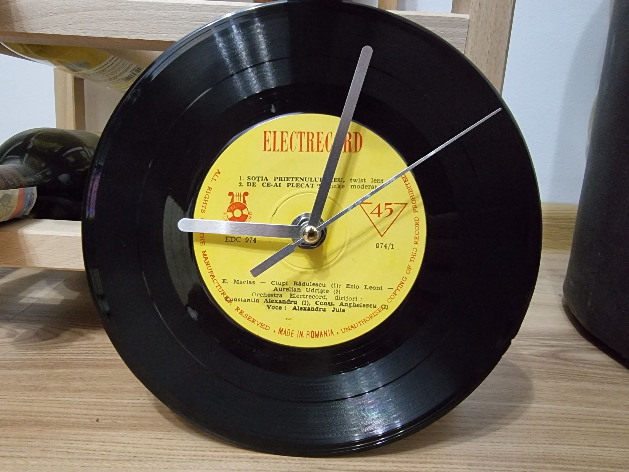 Ceas disc vinil retro quartz