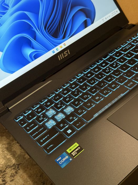 Срочно ! MSI cyborg RTX 4050 IT Trading Dasturlash ofis