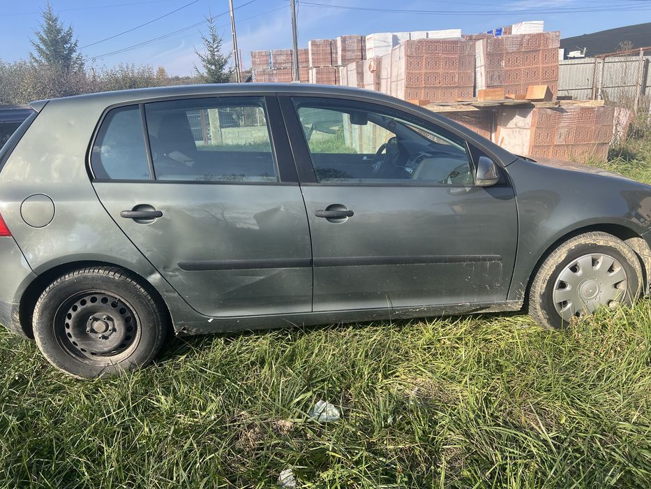 Vw golf 5 1.6 tfsi 900 euro negociabil