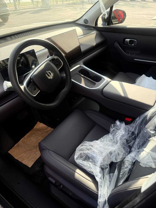 Leapmotor C16 Qoraga qora