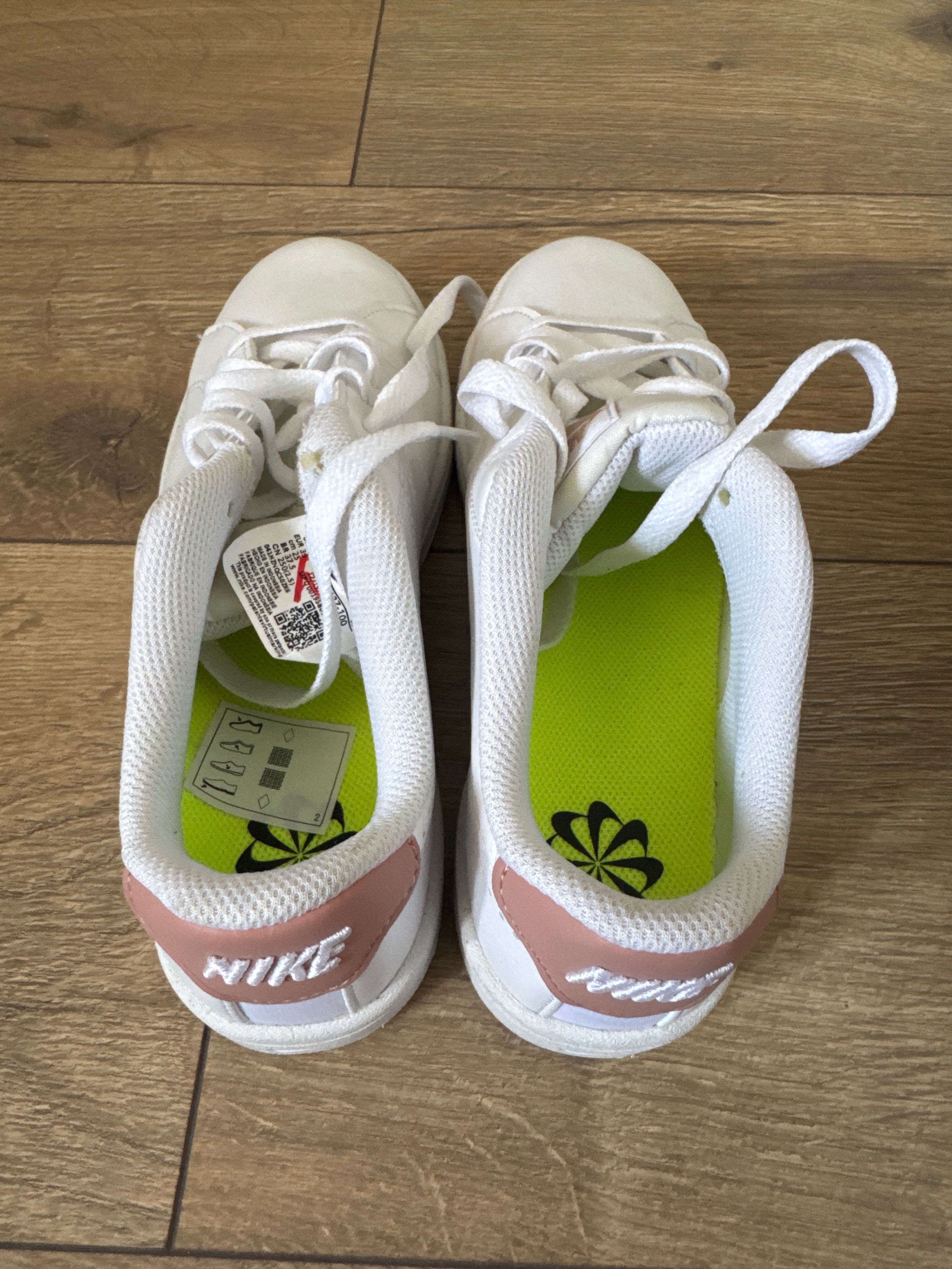 Nike Wmns Nike Court Royale 2 Nn BasketsFemme