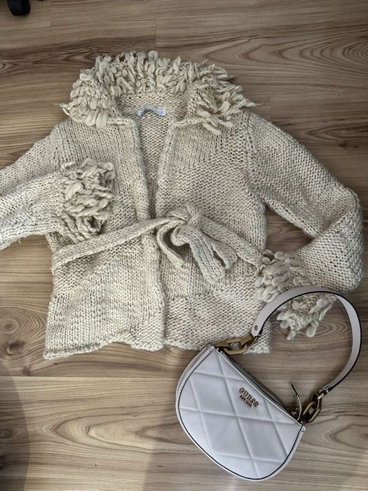 Жилетка зара и чанта за телефон