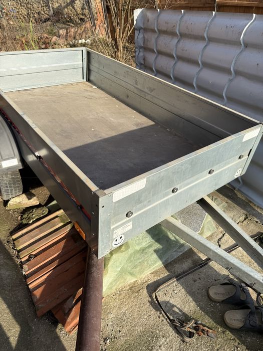 Vand remorca marca Pop Industry