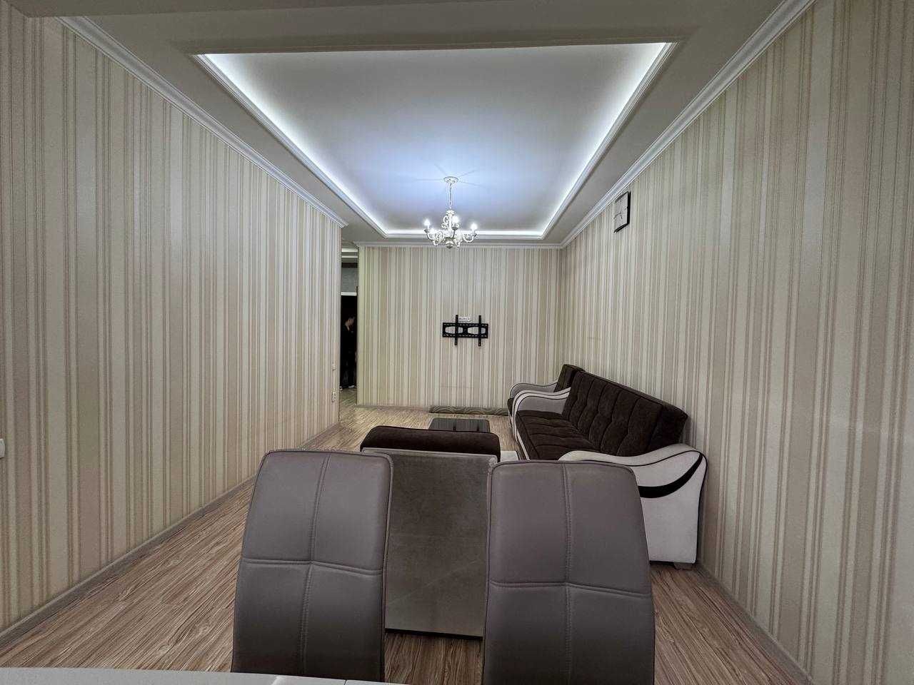 ЖК Замок счастья Юнусабад-17, 3/3/6 кирпич 90 м² с ремонтом, мебелью=