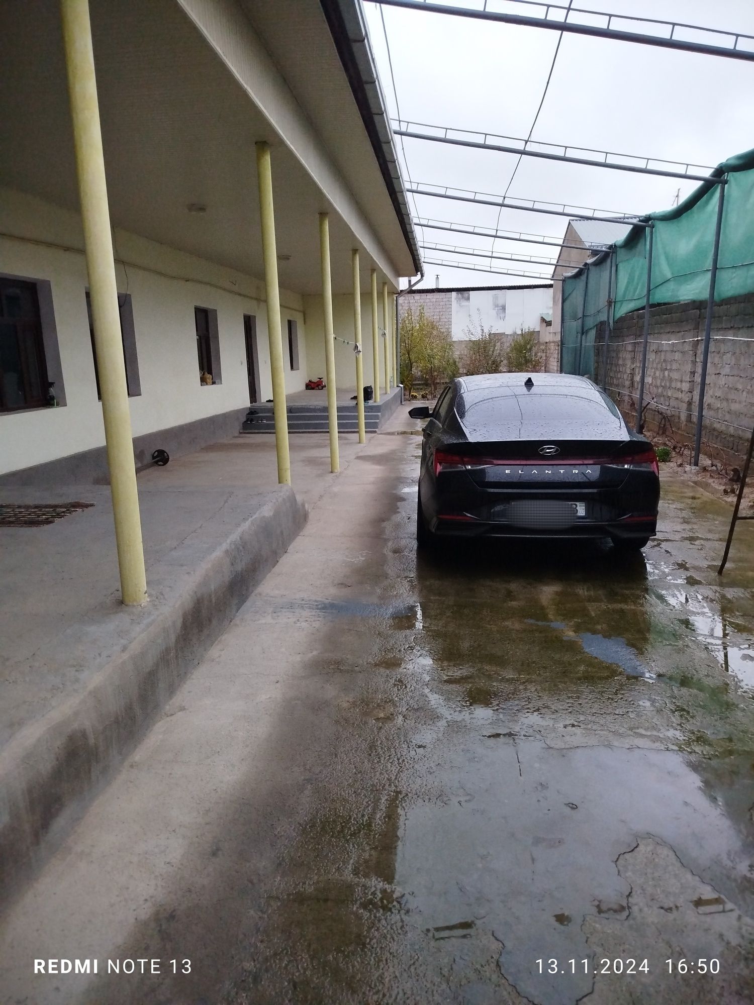 Uchaska sotiladi. 6 sotok. YANGI QO'YLIQ bozori  yonida.
