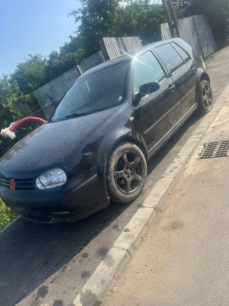 Dezmembrez golf 4 1.4i 1.6 i 1.9d