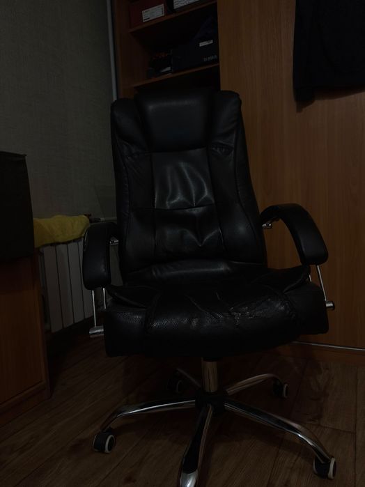 Кресло офисное б/у