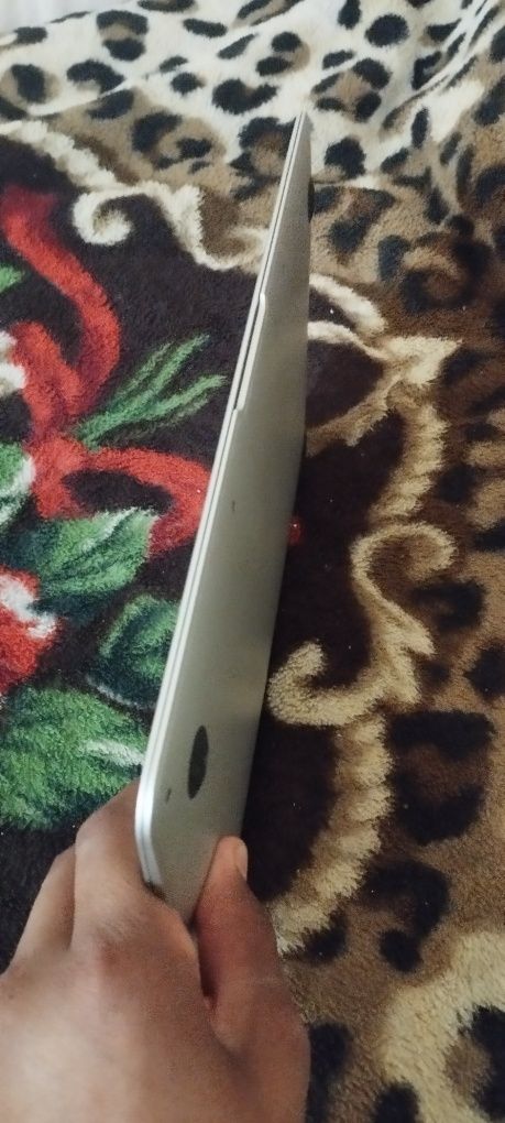 MacBook Air 11" 2015 – 128GB SSD / 4GB RAM – arzon narxda

E’lon matni