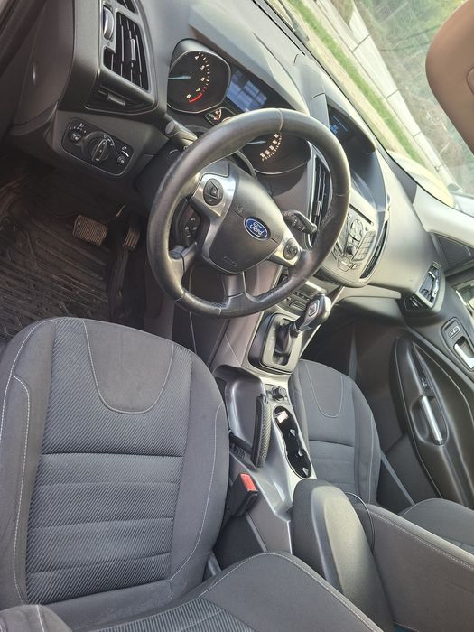 Vând Ford  Kuga automata