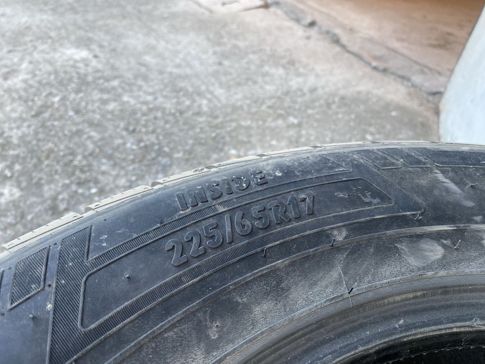 Продавам 4 броя зимни гуми 225/65R17