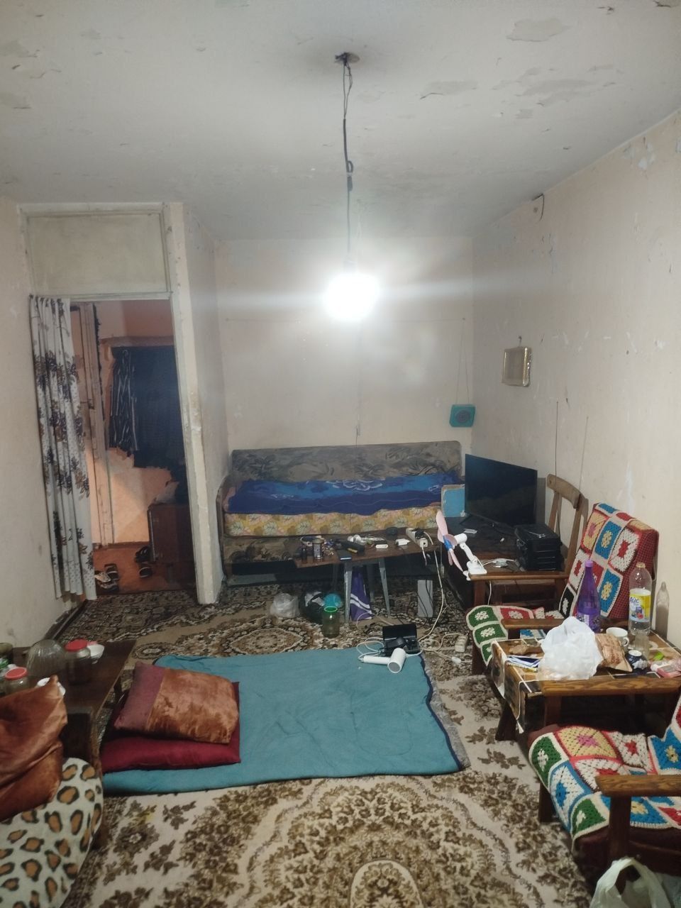 Продам 1ком кв 4мик 3этаж вдоль дороги