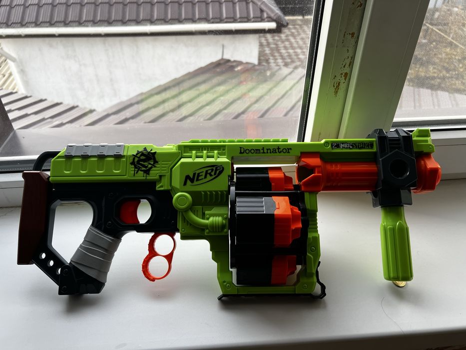 Nerf Zombie Dominator
