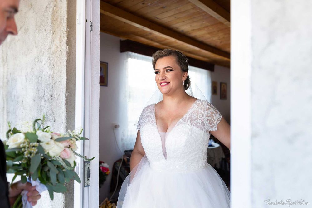 vand rochie de mireasa