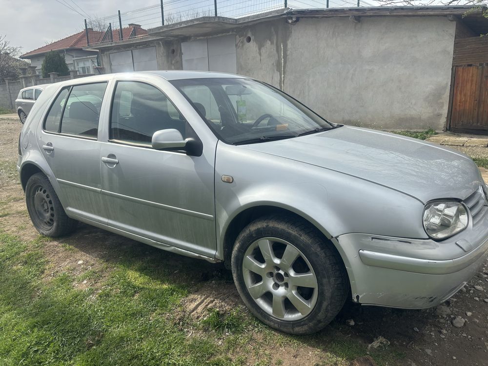 Голф 1.6 105 коня