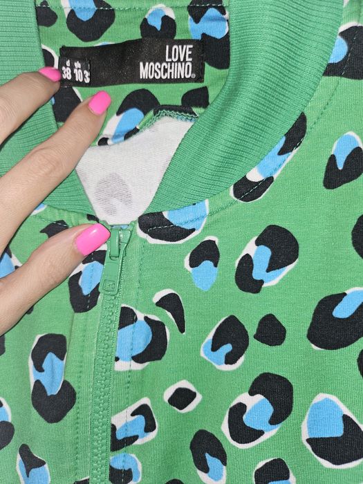 Love moschino яке / суичър /