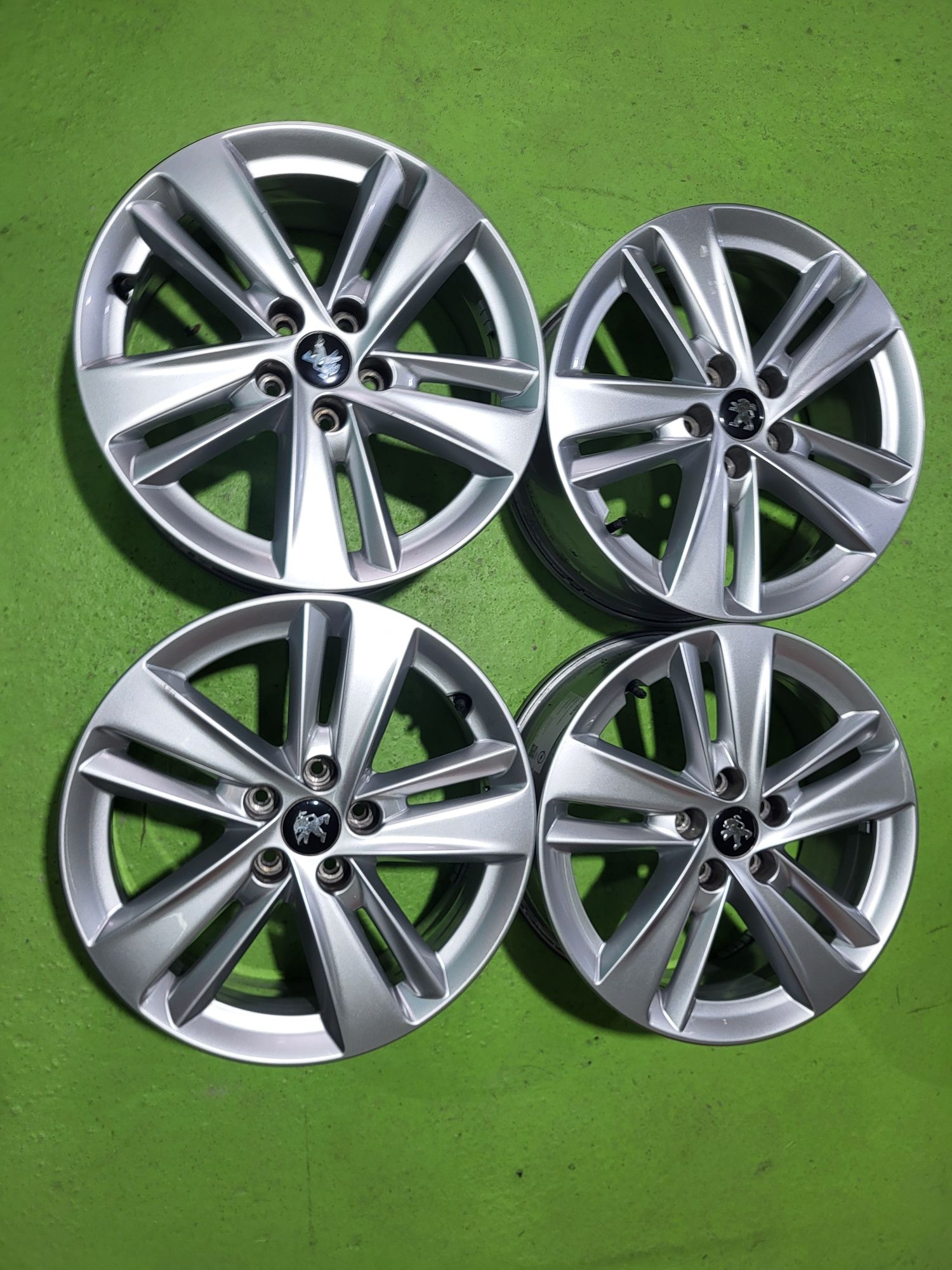17 5x108 Peugeot лети джанти 5х108 пежо
