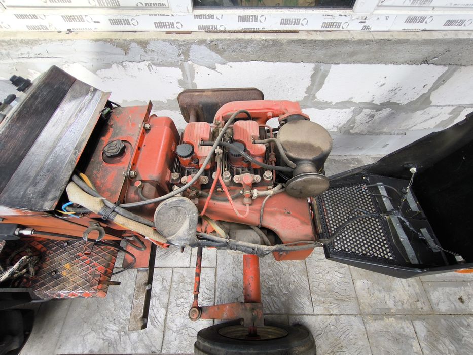 Vând tractoraș Ruggerini 18 cp doua pistoane răcire aer