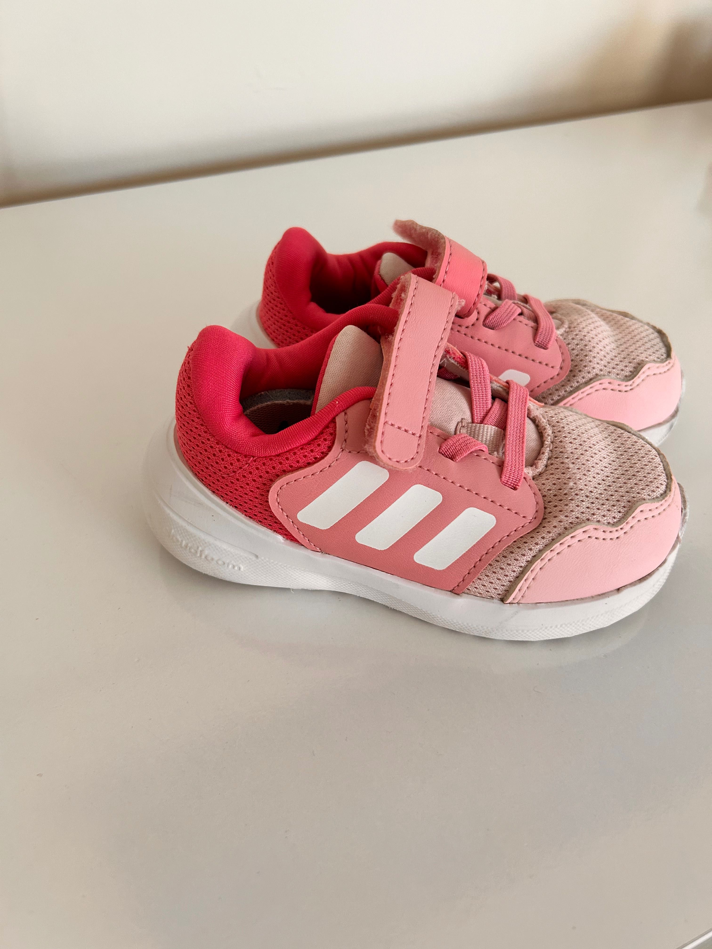 Adidas маратонки