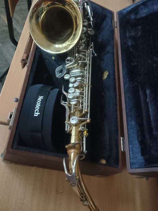 Саксофон Amati 22